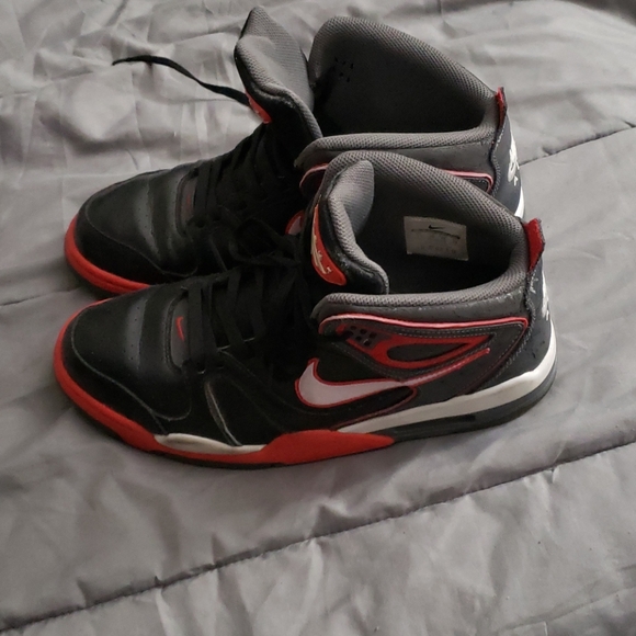 Nike Flight - Picture 3 of 3